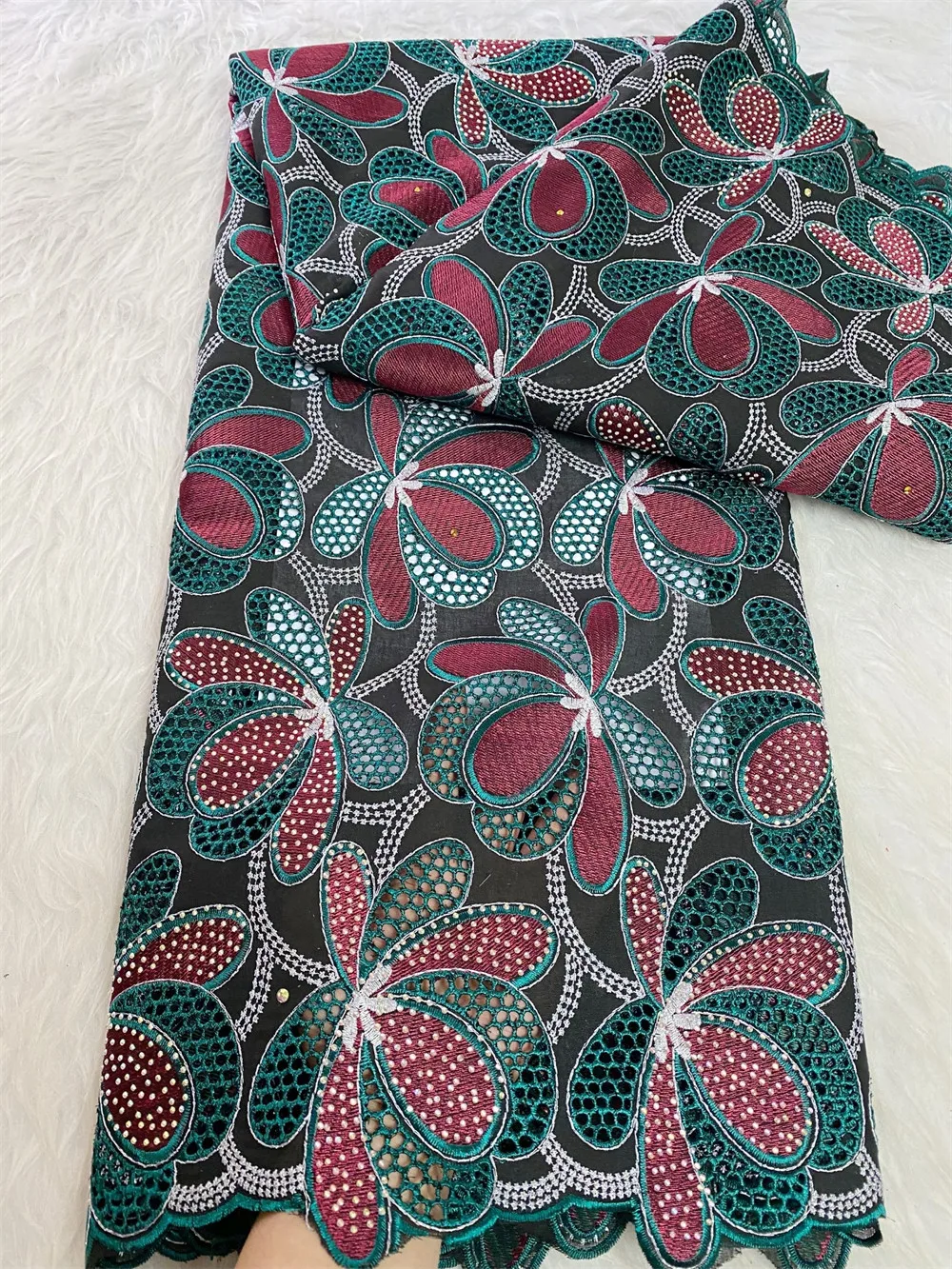 2025 африканский нигерийский тюль, кружевная ткань для шитья, высококачественный дамасский хлопок, чистая вышивка, стиль для свадебной вечеринки, 5 ярдов, JH0075
2025 африканский нигерийский тюль, кружевная ткань для шитья, высококачественный дамасский хлопок, чистая вышивка, стиль для свадебной вечеринки, 5 ярдов, JH0075