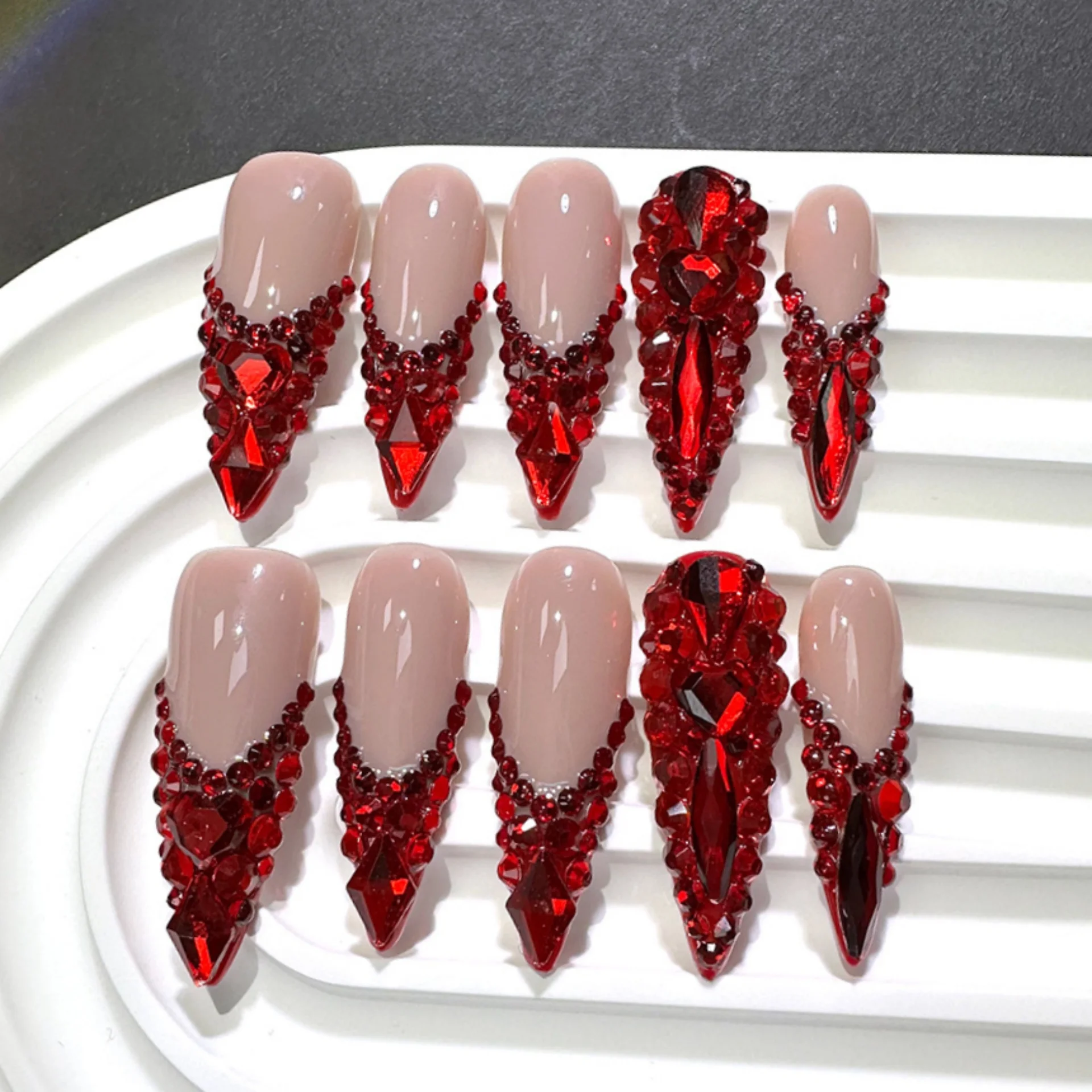 10pcs Red Almond Handmade False Nails Tips Luxury Diamond French Long Fake Nail Art Simple Wearable Press on Nails Sets Finished
10pcs Red Almond Handmade False Nails Tips Luxury Diamond French Long Fake Nail Art Simple Wearable Press on Nails Sets Finished
