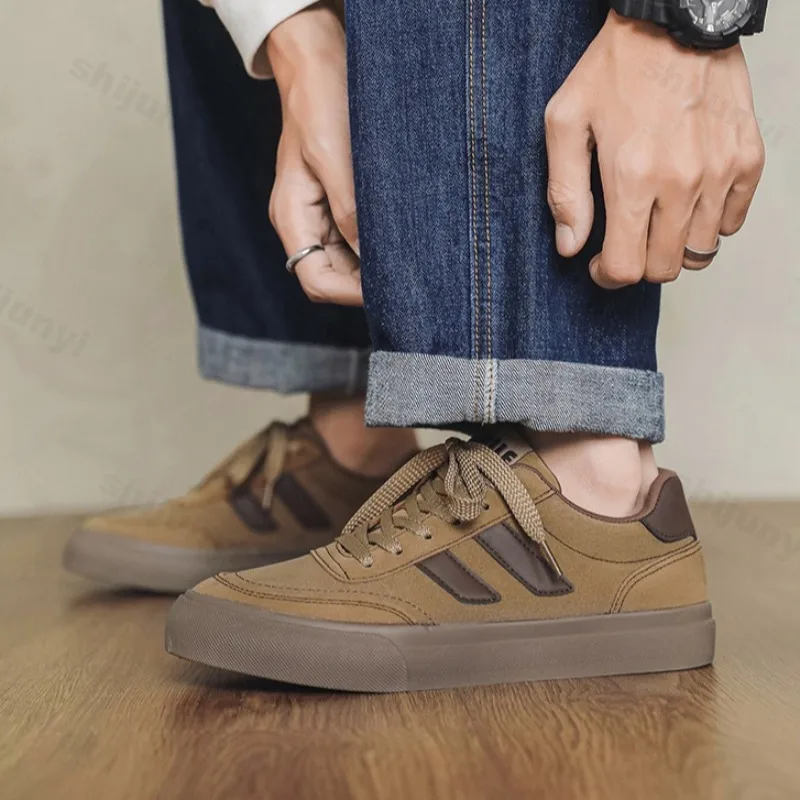 Осень 2024, новый дизайн в стиле ретро, нескользящая повседневная парусиновая обувь для мужчин, модные трендовые дышащие низкие кеды на плоской подошве со шнуровкой
Осень 2024, новый дизайн в стиле ретро, нескользящая повседневная парусиновая обувь для мужчин, модные трендовые дышащие низкие кеды на плоской подошве со шнуровкой