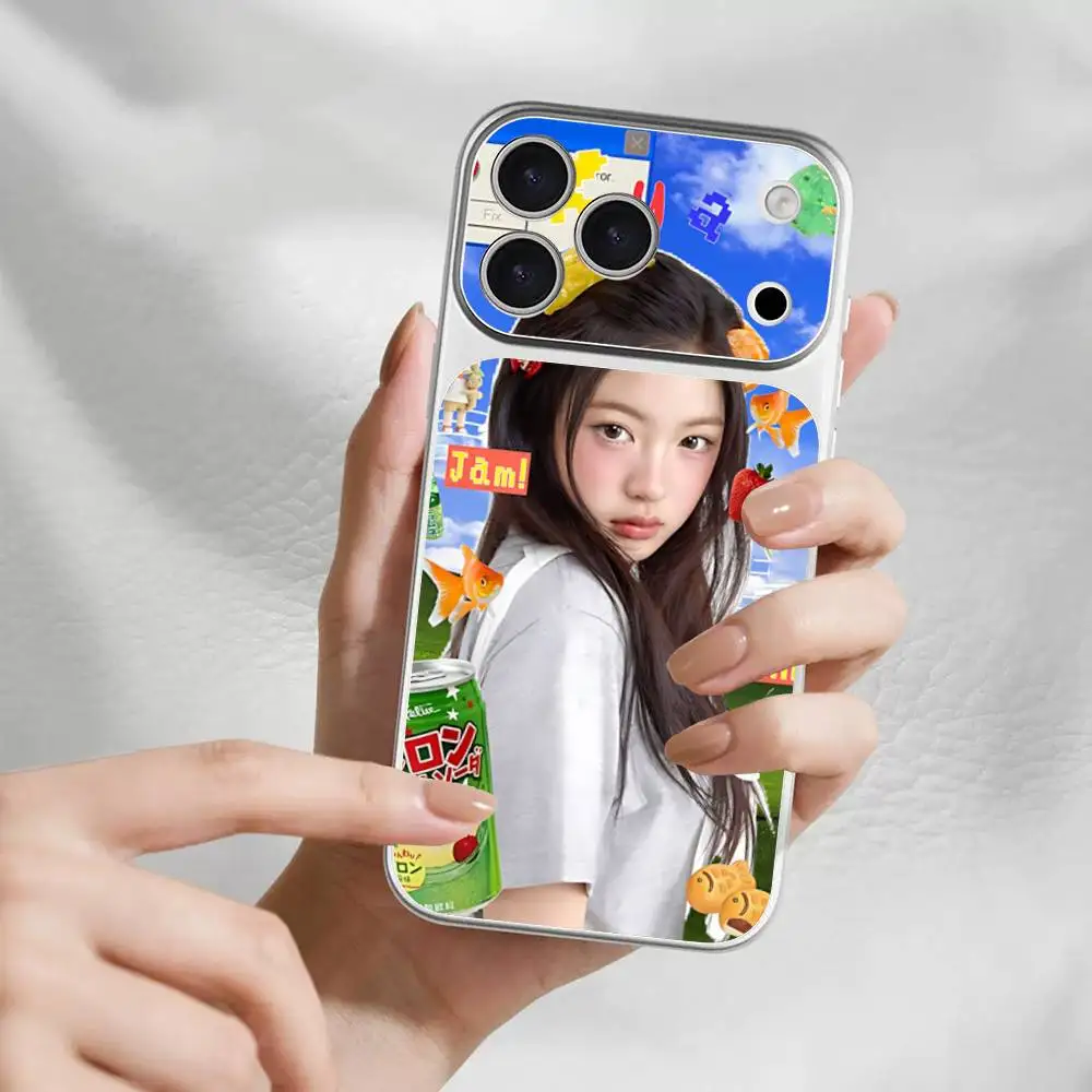 Dancing Group K-KiiiKiii Girl Singing Protective Back Wrap Skin Decal Sticker For IPhone 17 Pro 17 Pro Max
Dancing Group K-KiiiKiii Girl Singing Protective Back Wrap Skin Decal Sticker For IPhone 17 Pro 17 Pro Max