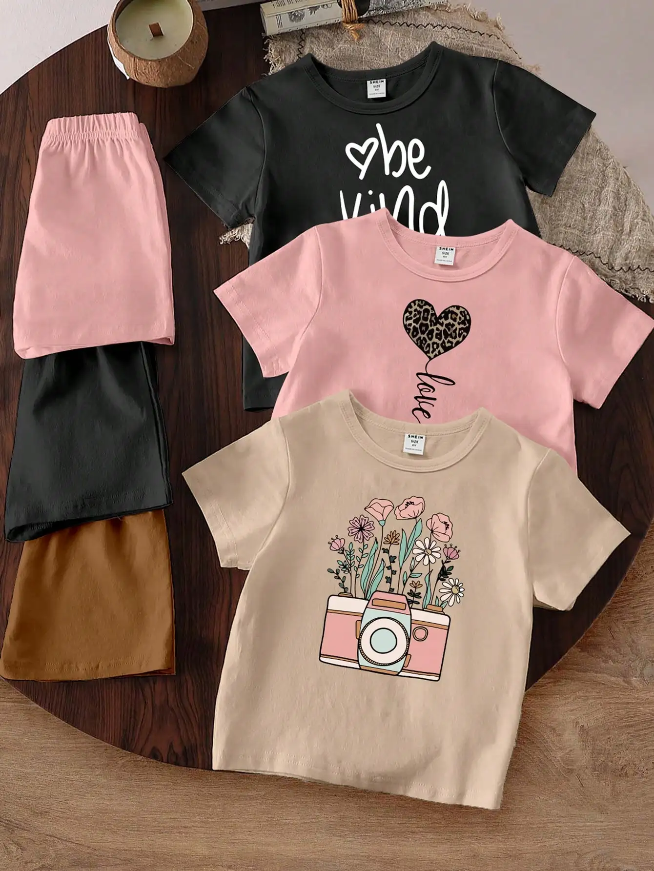 2Pcs Girls Outfit Leopard Print Bow Decor T Shirt And Shorts Lightweight Soft Clothing For 8-12 Years Old Daily School Party Picnic Outdoor Casual Summer Wear
2Pcs Girls Outfit Leopard Print Bow Decor T Shirt And Shorts Lightweight Soft Clothing For 8-12 Years Old Daily School Party Picnic Outdoor Casual Summer Wear