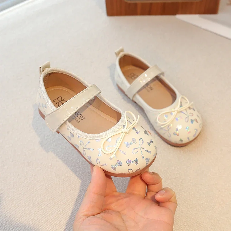 Sweet Girls Party Shoes with Bowknot Versatile Kids Princess Shoes Fashion Elegant Children Causal Leather Shoes Flats Non-slip
Sweet Girls Party Shoes with Bowknot Versatile Kids Princess Shoes Fashion Elegant Children Causal Leather Shoes Flats Non-slip