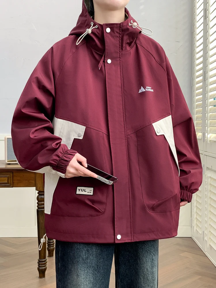 Lovers Coat Classic Hooded Wind-proof Waterproof Design Loose Slim Fashion Trend All-in-one Fabric Breathable Comfortable Skin
Lovers Coat Classic Hooded Wind-proof Waterproof Design Loose Slim Fashion Trend All-in-one Fabric Breathable Comfortable Skin