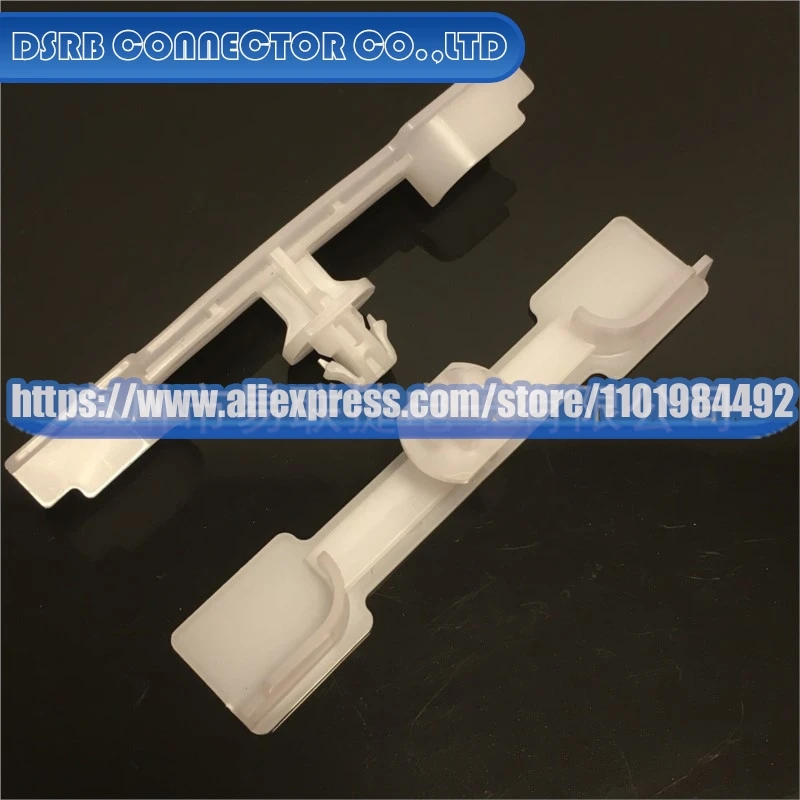 50pcs/lot 82711-70020 1318801-1 15411124 1903614-1 1903614-2 1903615-1 1903615-3
50pcs/lot 82711-70020 1318801-1 15411124 1903614-1 1903614-2 1903615-1 1903615-3