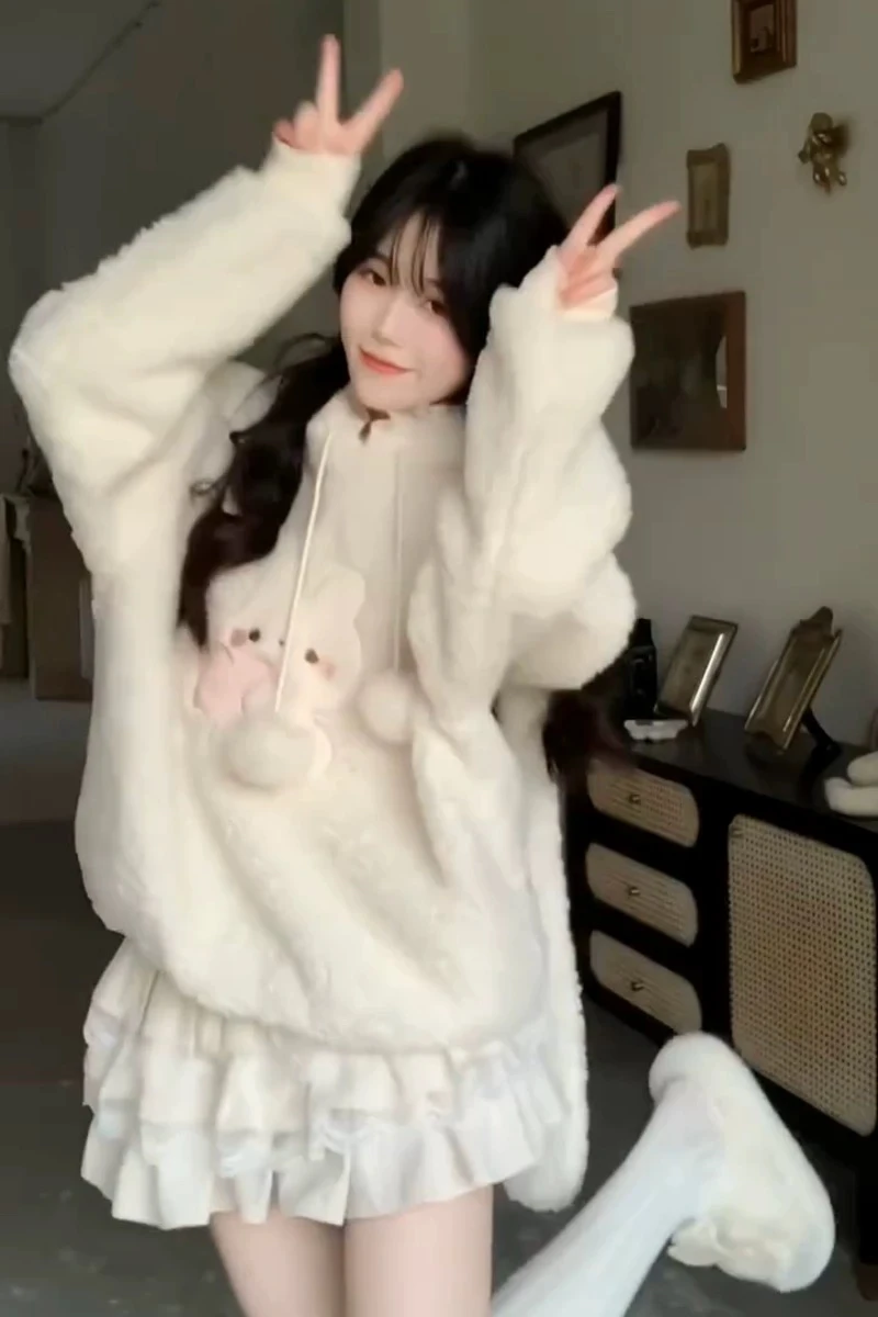 Thickened Lamb Fur Hoodie Sweatshirt Women's Winter Outerwear Rabbit Ear Long Sleeve Loose Top Trendy Commute Style
Thickened Lamb Fur Hoodie Sweatshirt Women's Winter Outerwear Rabbit Ear Long Sleeve Loose Top Trendy Commute Style