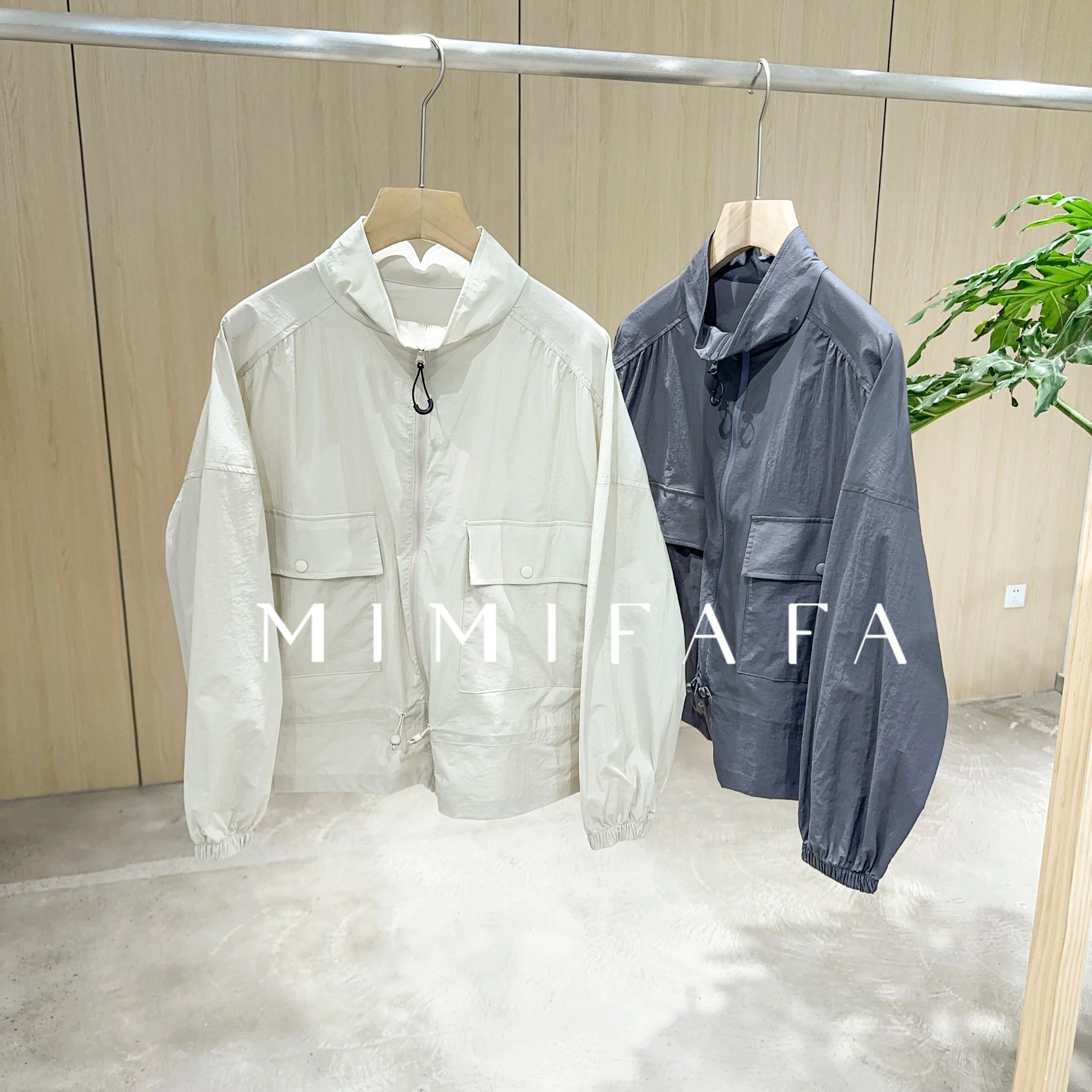 Mimifafa Casual Style Outdoor Sun Protection Coat Adjustable Hemline Long Sleeve Zipper Closure Unisex Workwear Windbreaker
Mimifafa Casual Style Outdoor Sun Protection Coat Adjustable Hemline Long Sleeve Zipper Closure Unisex Workwear Windbreaker