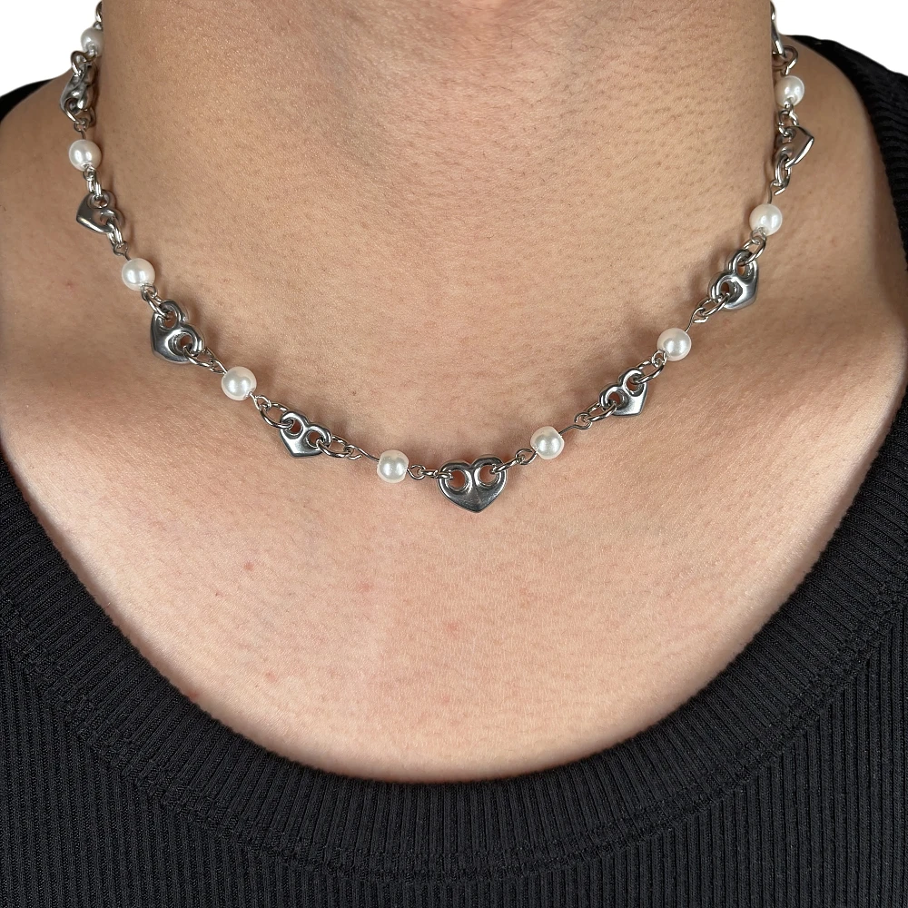 Titanium Steel Heart Pearl Splicing Choker For Man Woman Punk Metal Collar Necklace Luxury Hip Hop Jewelry Street Accessories
Titanium Steel Heart Pearl Splicing Choker For Man Woman Punk Metal Collar Necklace Luxury Hip Hop Jewelry Street Accessories