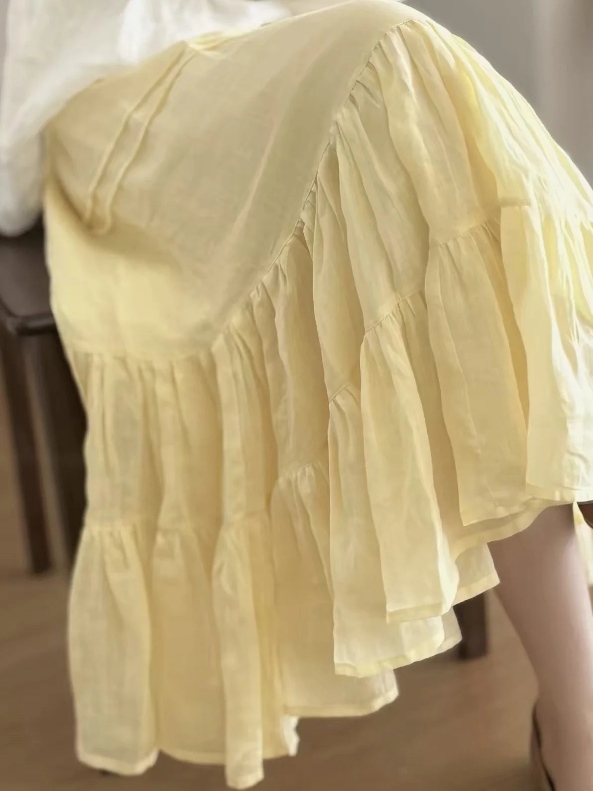 Retro A-Line Midi Skirt Women's Summer New Loose Slimming Gentle Drapey Half-length Cake Skirt High Waist Commute Style
Retro A-Line Midi Skirt Women's Summer New Loose Slimming Gentle Drapey Half-length Cake Skirt High Waist Commute Style