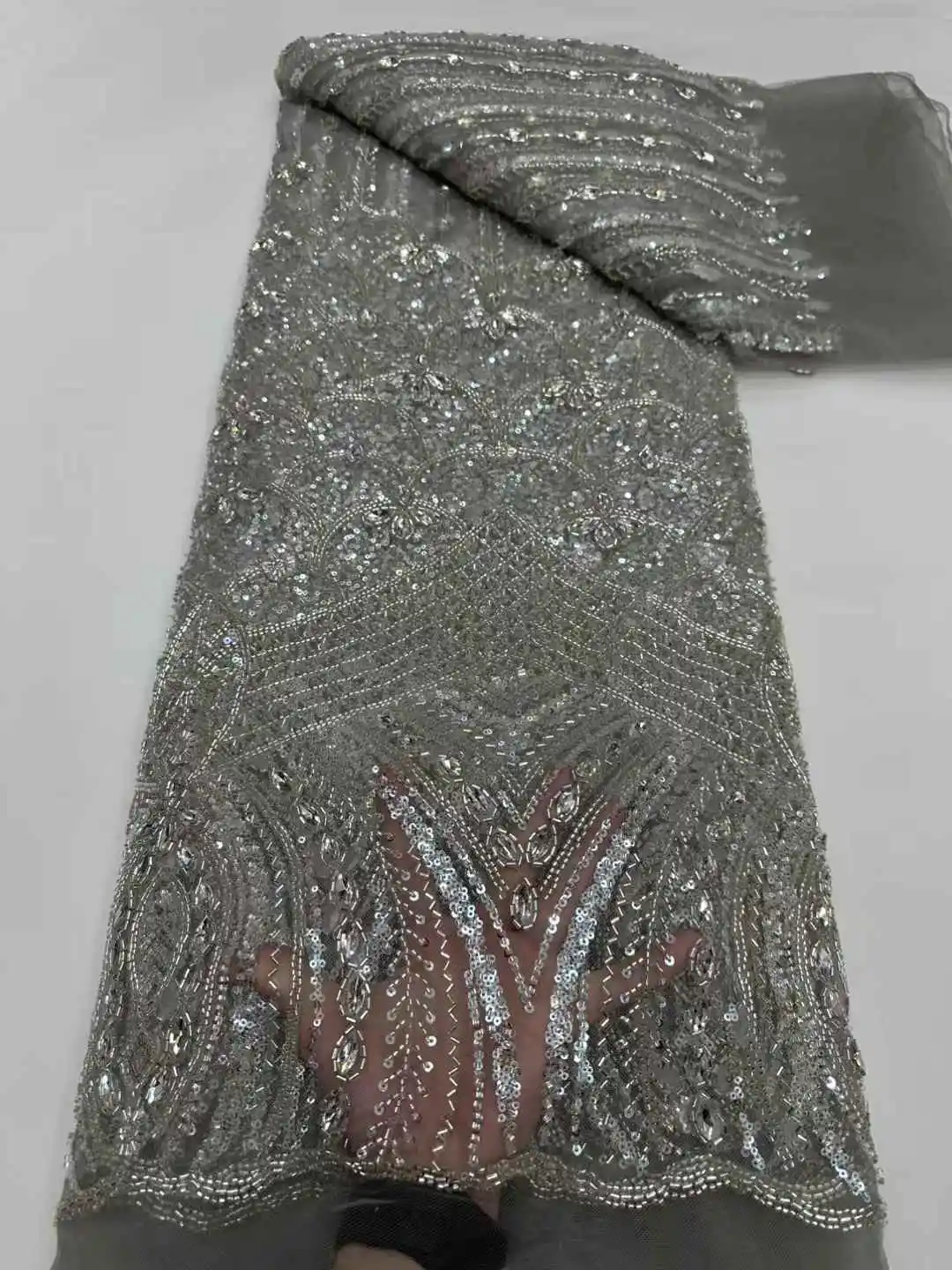 African Luxury Beaded Tulle Lace Fabric 2025 Nigerian Handmade Heavy Sequins Lace Fabric Fro Bridal Wedding Dress Party Sewing
African Luxury Beaded Tulle Lace Fabric 2025 Nigerian Handmade Heavy Sequins Lace Fabric Fro Bridal Wedding Dress Party Sewing