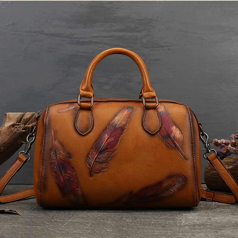 New Fashion Cowhide Leather Embossing Pillow Handbag For Women Versatile Shoulder Messenger Bag Lady Leisure Crossbody Bag M802
New Fashion Cowhide Leather Embossing Pillow Handbag For Women Versatile Shoulder Messenger Bag Lady Leisure Crossbody Bag M802