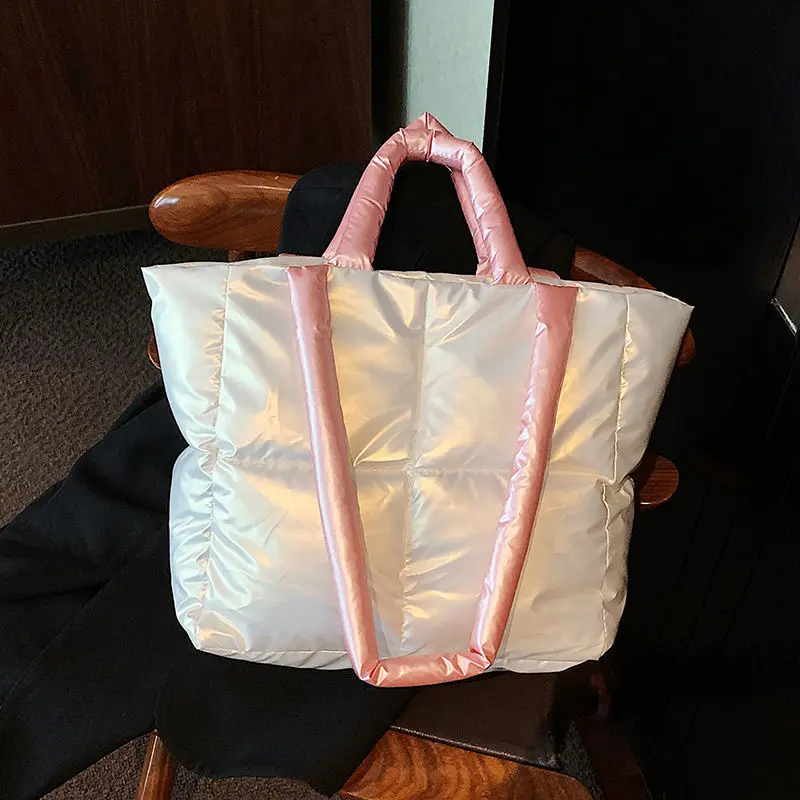 Women Bag Cotton Filling Nylon Solid Zipper SOFT Lady Shoulder Bags Handbag Pures and Bag Crossbody Women Bag Euro-America Style
Women Bag Cotton Filling Nylon Solid Zipper SOFT Lady Shoulder Bags Handbag Pures and Bag Crossbody Women Bag Euro-America Style
