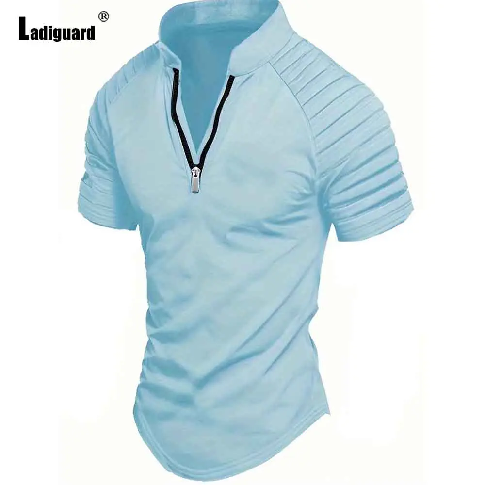 Mens Fashion Zipper T-shirt Male Vintage Pleated Tees Clothing 2025 Short Sleeve Basic Top Pullovers Men Casual Shirt Streetwear
Mens Fashion Zipper T-shirt Male Vintage Pleated Tees Clothing 2025 Short Sleeve Basic Top Pullovers Men Casual Shirt Streetwear