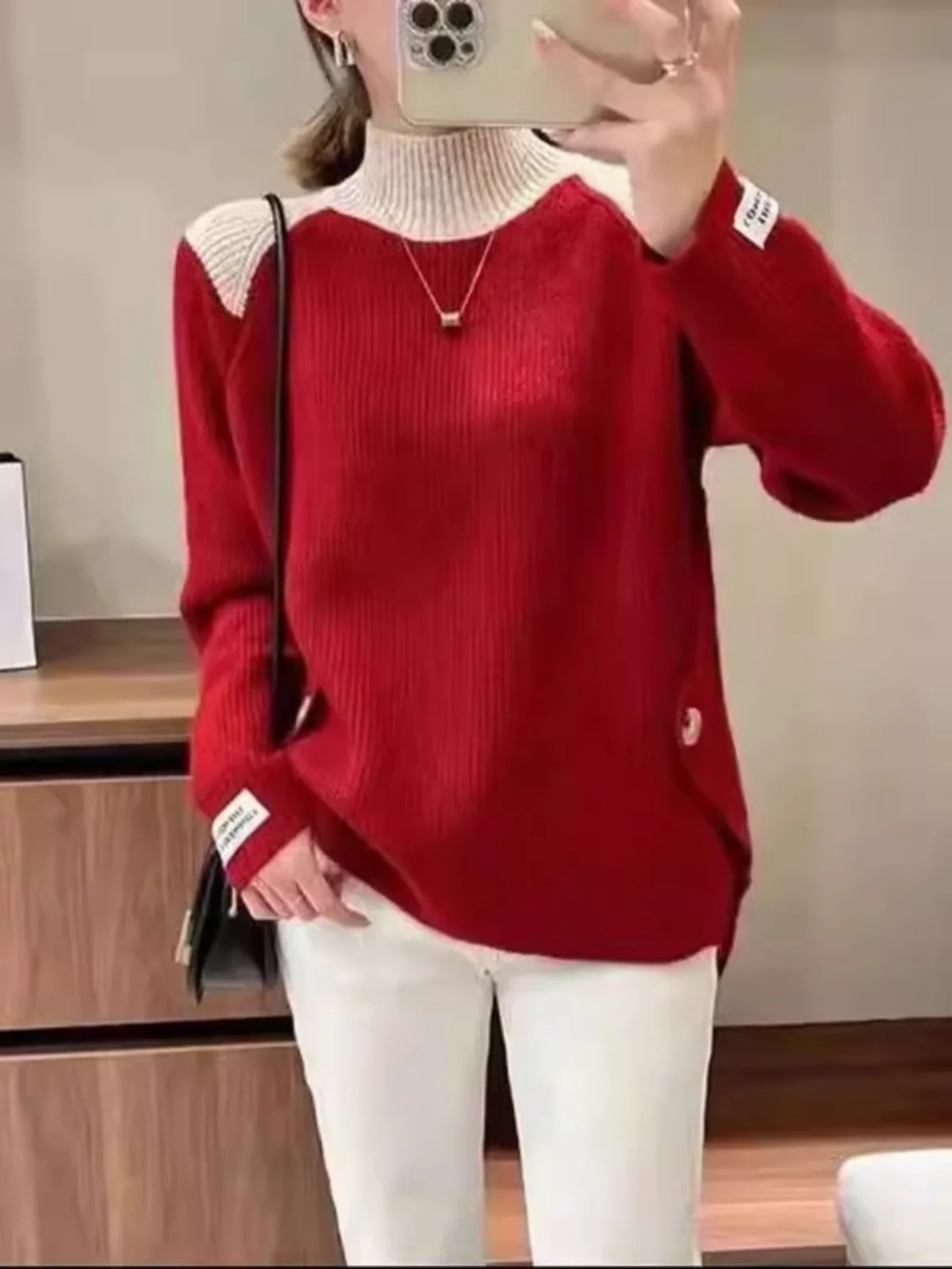 Красный вязаный свитер с высоким воротником для женщин, осенне-зимний, свободный, модный, верхняя одежда, базовый слой, трикотажный топ
Красный вязаный свитер с высоким воротником для женщин, осенне-зимний, свободный, модный, верхняя одежда, базовый слой, трикотажный топ