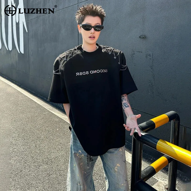LUZHEN Summer Letter Patchwork Metal Chain Cross Decorate 2025 Short Sleeve T-shirts Men's Stylish Street Handsome Tops JY2684
LUZHEN Summer Letter Patchwork Metal Chain Cross Decorate 2025 Short Sleeve T-shirts Men's Stylish Street Handsome Tops JY2684