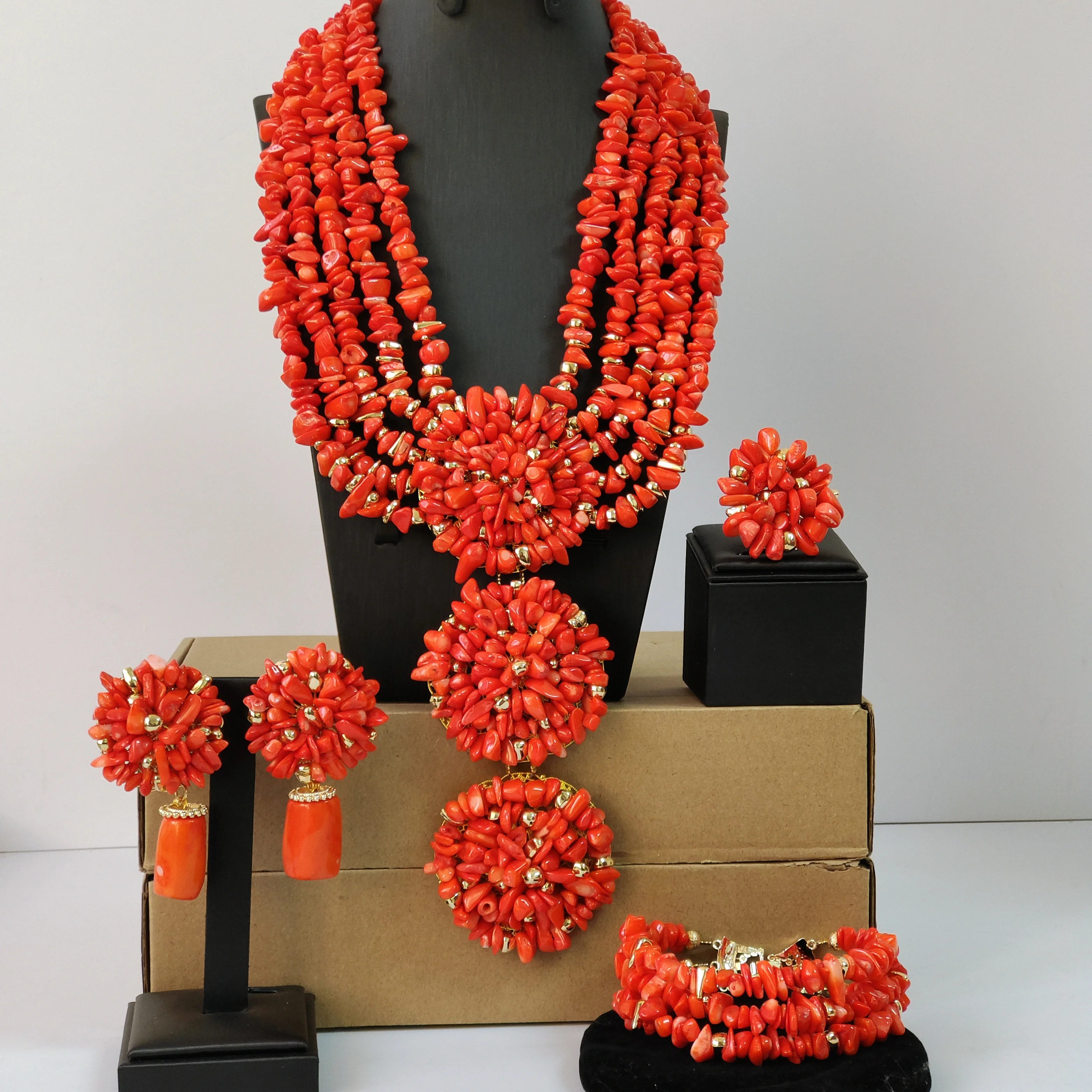 Оригинальные украшения из коралловых бусин, свадебные наборы для нигерийских и африканских свадеб
Оригинальные украшения из коралловых бусин, свадебные наборы для нигерийских и африканских свадеб