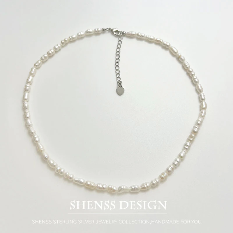 Rice-Shaped Pearl Necklace with Silver Copper Clasp Exquisite Natural Threaded
Rice-Shaped Pearl Necklace with Silver Copper Clasp Exquisite Natural Threaded