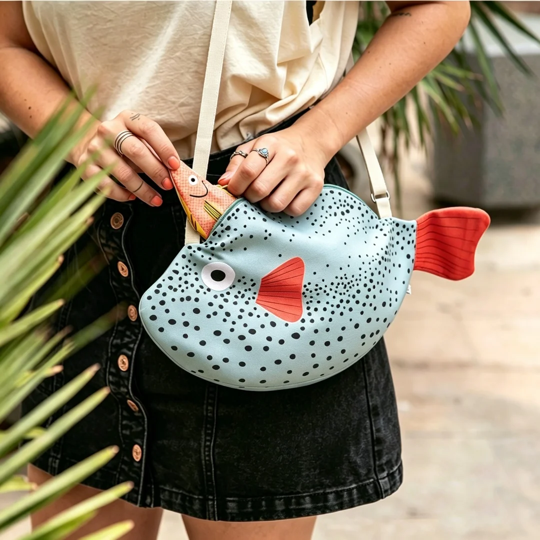 Pufferfish Crossbody Bag, Adjustable Shoulder Strap Canvas Shoulder Bag, Lightweight Animal-Shaped Shoulder Bag, Ideal for Daily Use, Outings, and Travel, Gift
Pufferfish Crossbody Bag, Adjustable Shoulder Strap Canvas Shoulder Bag, Lightweight Animal-Shaped Shoulder Bag, Ideal for Daily Use, Outings, and Travel, Gift