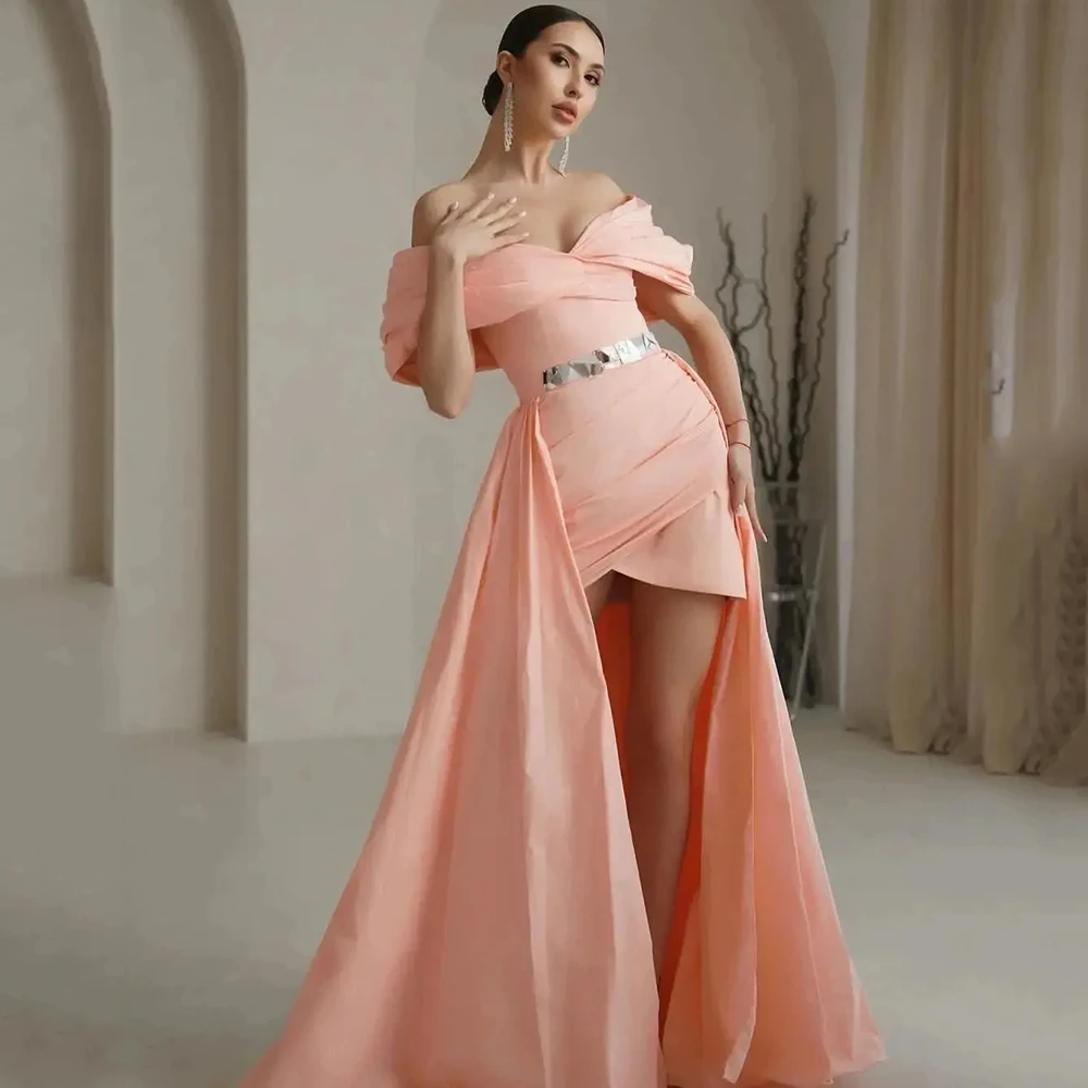 Customized Simple Pink Mini Prom Dress Detachable Watteau Train Sleeveless Party Dress Off the Shoulder Above Length Prom Gown
Customized Simple Pink Mini Prom Dress Detachable Watteau Train Sleeveless Party Dress Off the Shoulder Above Length Prom Gown