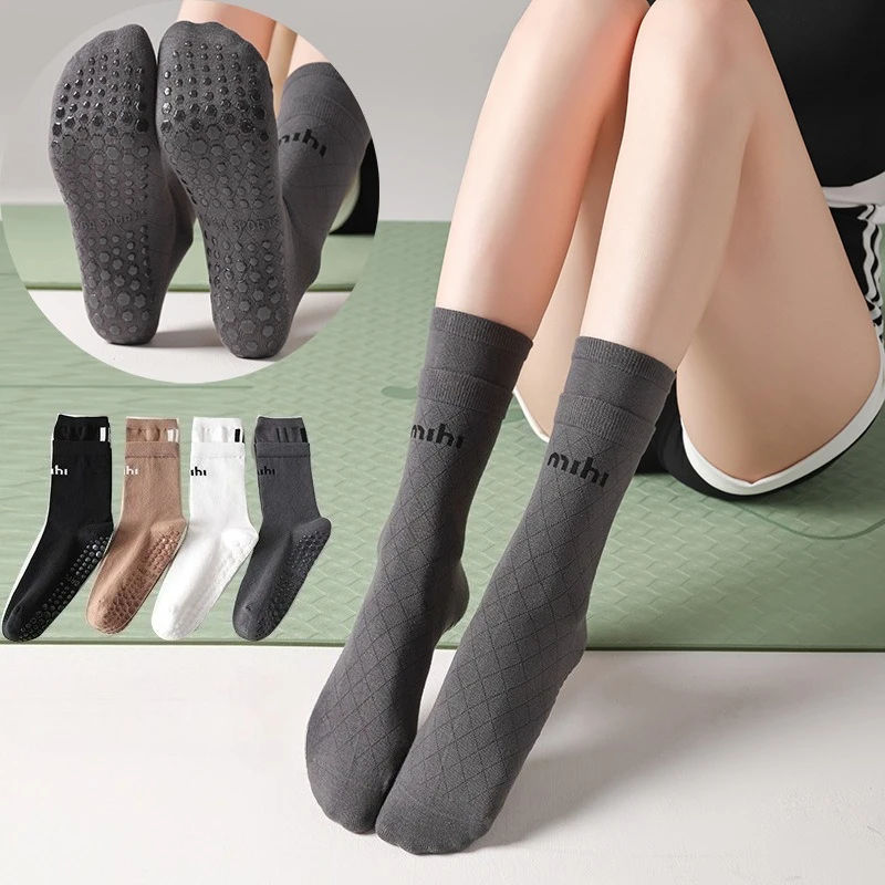 Носки для йоги, женские повседневные однотонные хлопковые спортивные носки для танцев, силиконовые противоскользящие профессиональные носки для тренажерного зала, фитнеса, пилатеса
Носки для йоги, женские повседневные однотонные хлопковые спортивные носки для танцев, силиконовые противоскользящие профессиональные носки для тренажерного зала, фитнеса, пилатеса