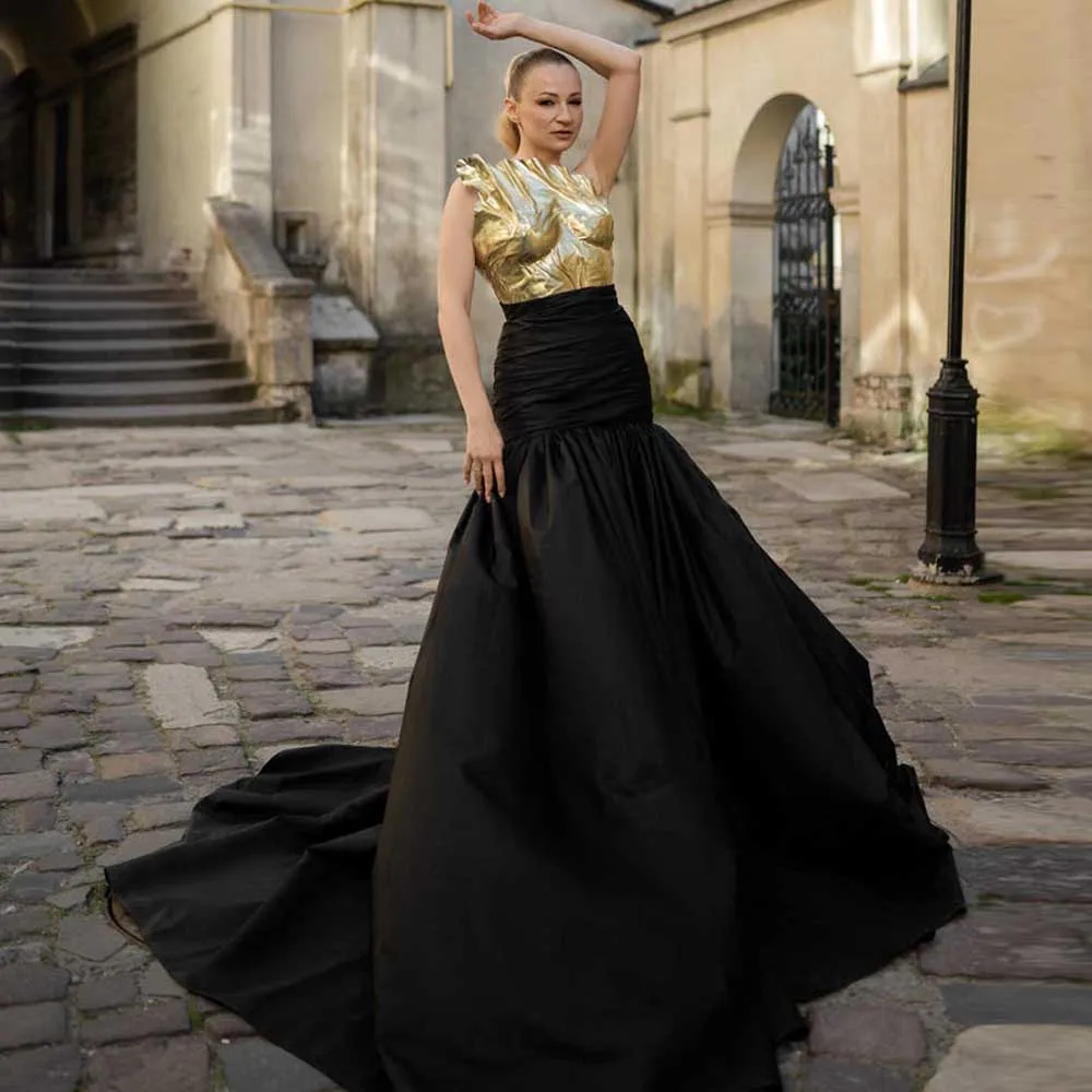 Черная бальная юбка из тафты для женщин, готическая свадебная длинная бальная юбка для выпускного вечера, плиссированные атласные вечерние юбки с высокой талией на заказ
Черная бальная юбка из тафты для женщин, готическая свадебная длинная бальная юбка для выпускного вечера, плиссированные атласные вечерние юбки с высокой талией на заказ