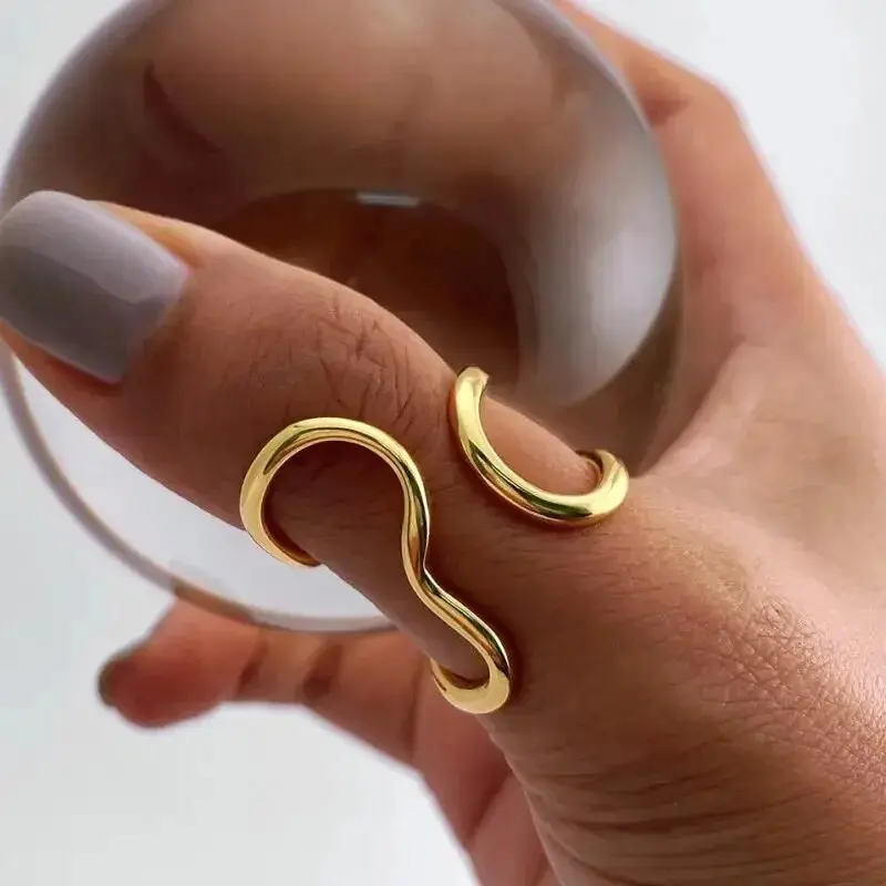 Geometric 18K Gold Plated Ring for Women - Minimalist Stainless Steel Jewelry | Hypoallergenic & Tarnish-Free
Geometric 18K Gold Plated Ring for Women - Minimalist Stainless Steel Jewelry | Hypoallergenic & Tarnish-Free