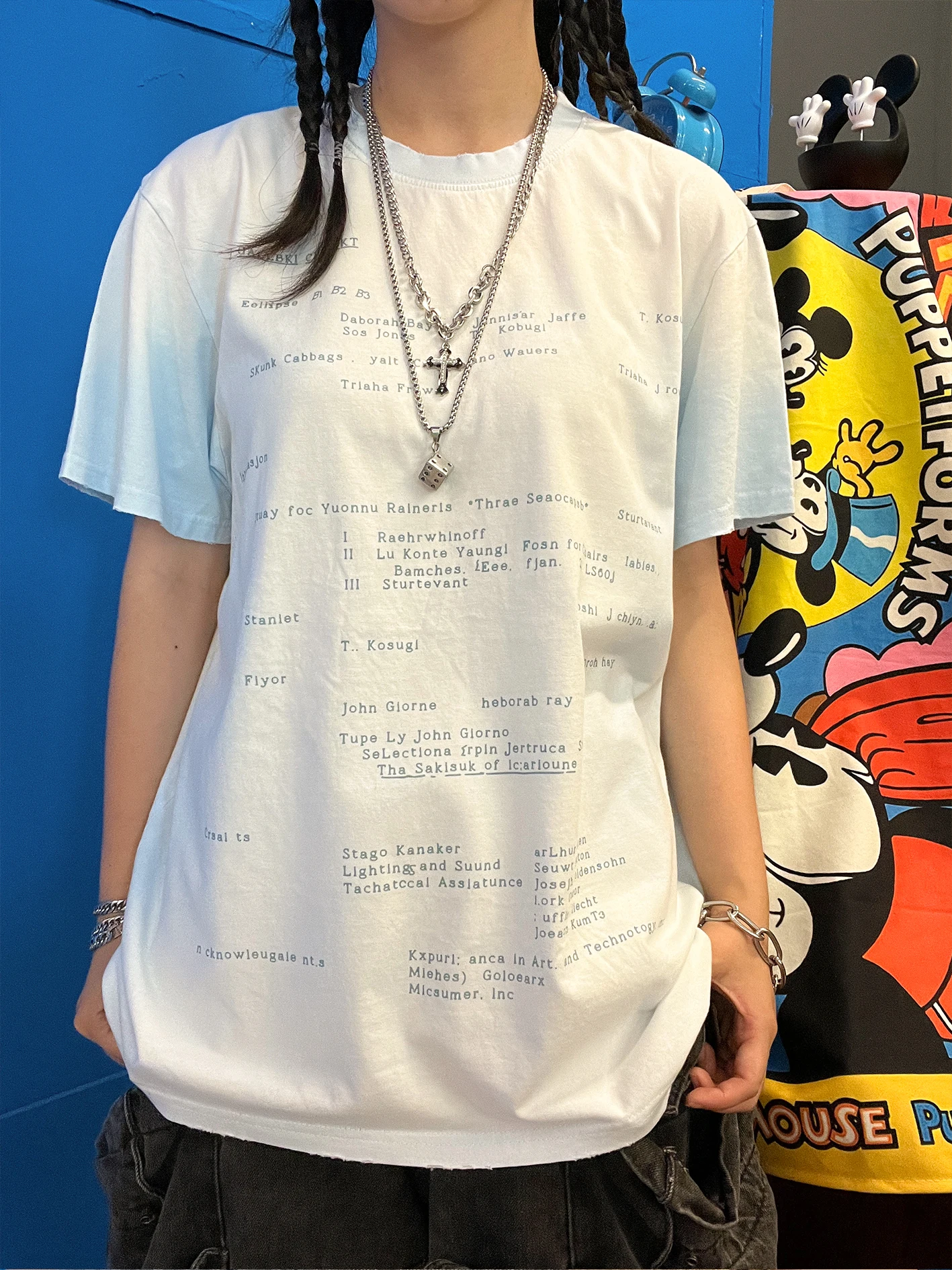 Simple Student Vintage Casual Short Sleeve T-shirt Recommended by Studio Manager Wang Ideal for Those Who Love Minimalist Style
Simple Student Vintage Casual Short Sleeve T-shirt Recommended by Studio Manager Wang Ideal for Those Who Love Minimalist Style