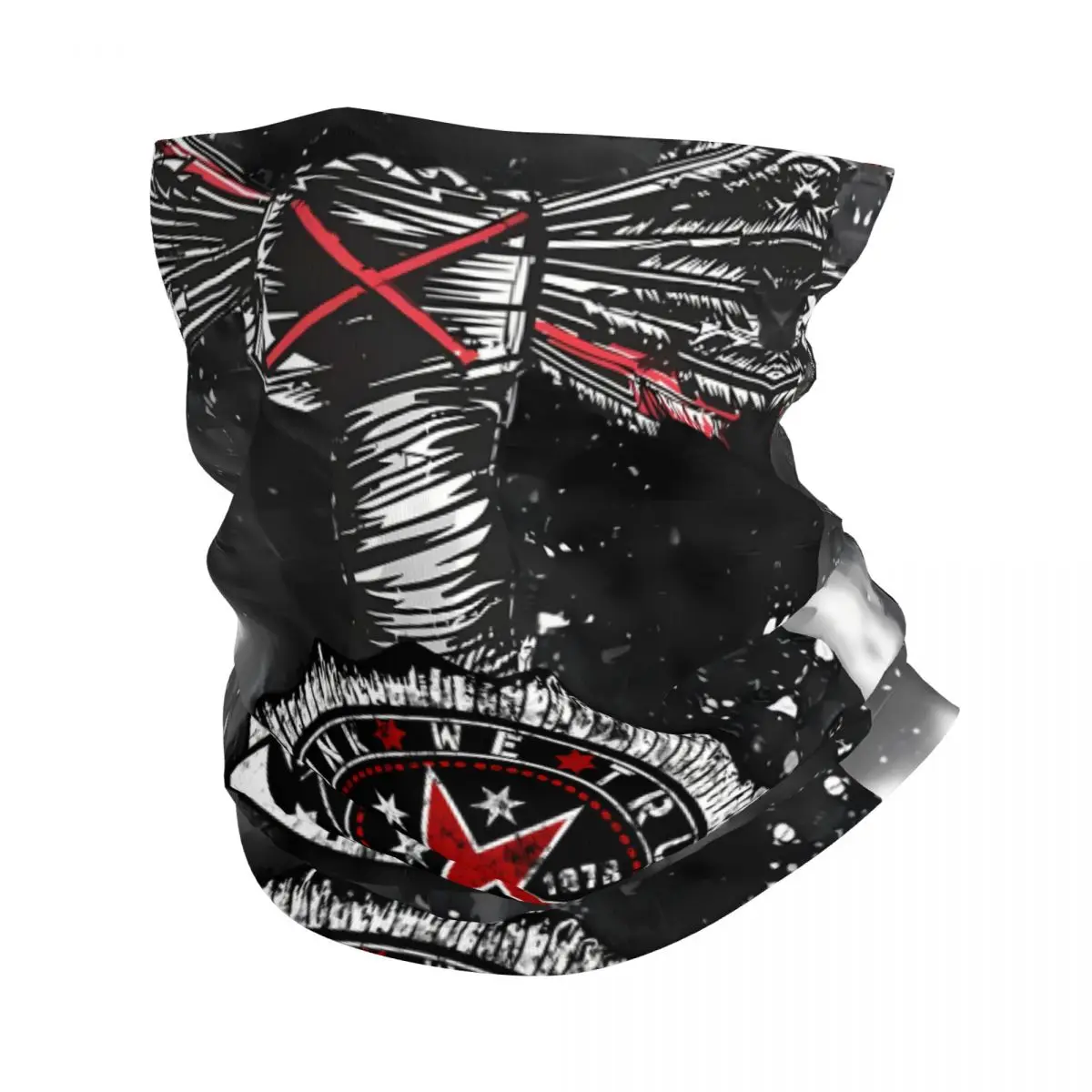 Тонкая бандана в стиле панк на шею
Тонкая бандана в стиле панк на шею