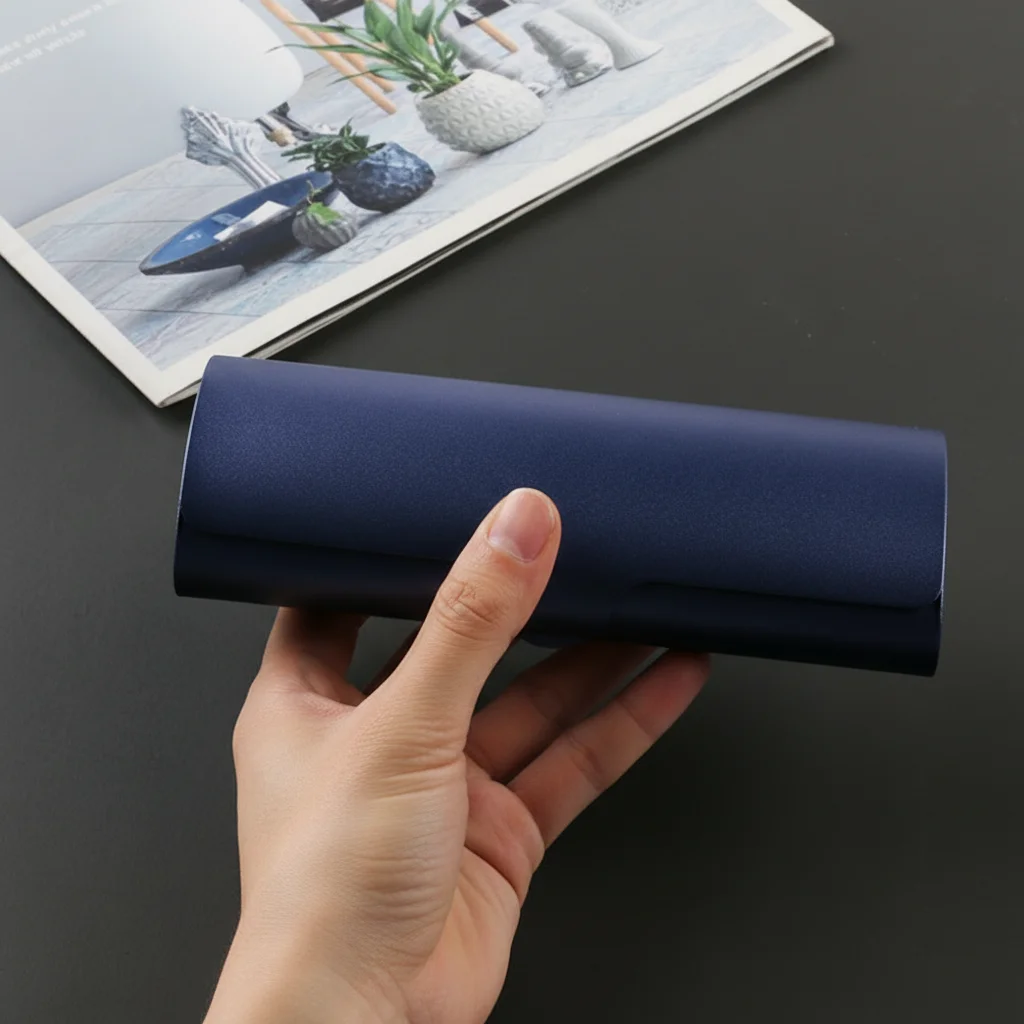 New Hard Shell Aluminum Glasses Case Ultra-Light Pressure-resistant Eyeglasses Case Frosted Matte Glasses Storage Box Women
New Hard Shell Aluminum Glasses Case Ultra-Light Pressure-resistant Eyeglasses Case Frosted Matte Glasses Storage Box Women