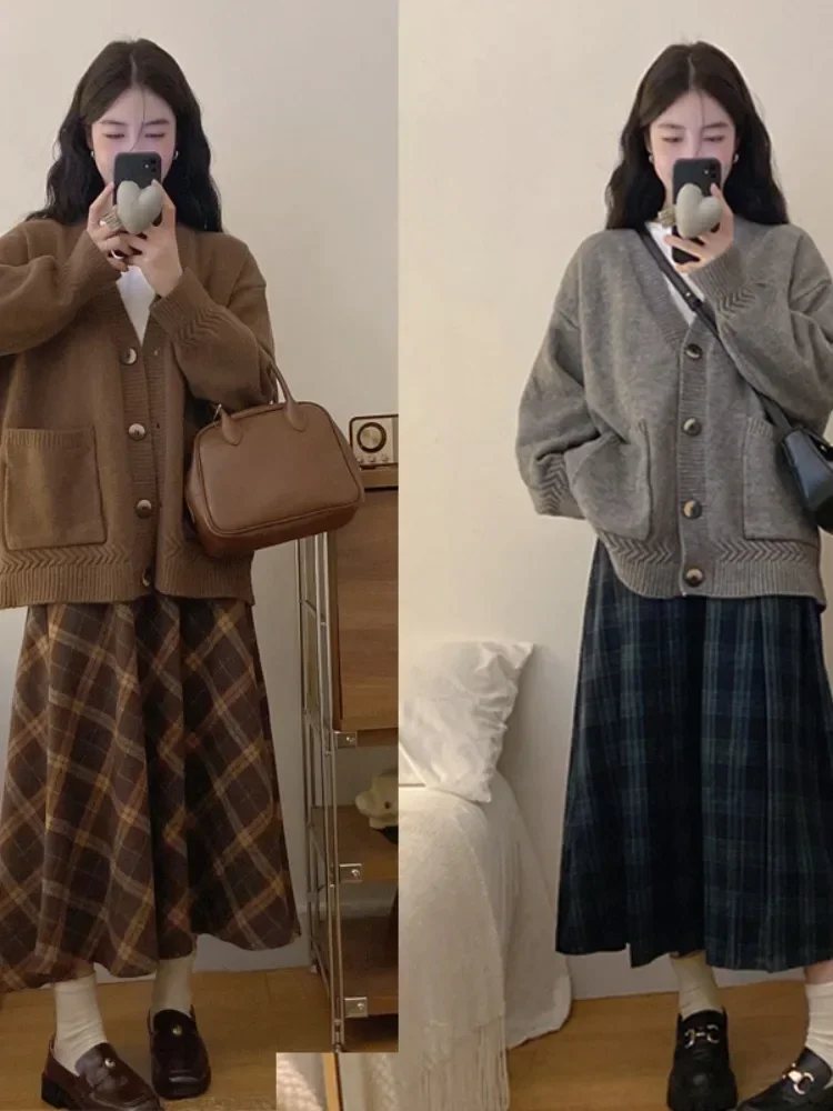 Korean Drama Wear Three-Piece Suit New Autumn Chubby Girl Idle Sle Knit Cardigan Long Sleeves Shirt Skirt Children Q64
Korean Drama Wear Three-Piece Suit New Autumn Chubby Girl Idle Sle Knit Cardigan Long Sleeves Shirt Skirt Children Q64