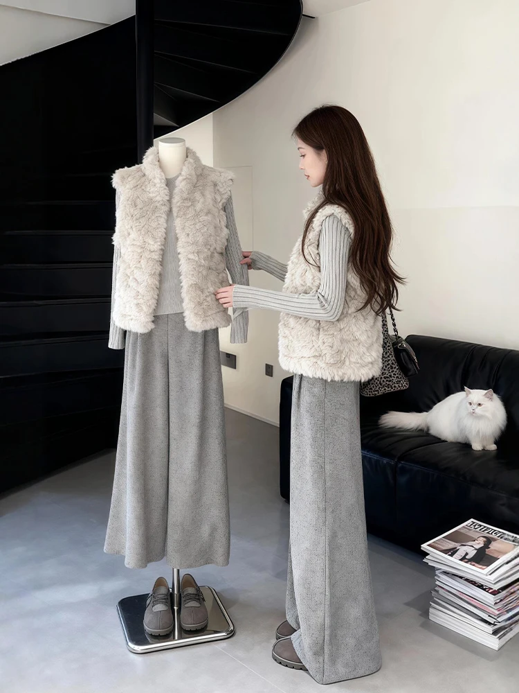 Korean Style Winter Warm Knitted Base Shirt Three Piece Set Furry Vest Casual Pants plus Size Women Fashion Ensemble
Korean Style Winter Warm Knitted Base Shirt Three Piece Set Furry Vest Casual Pants plus Size Women Fashion Ensemble