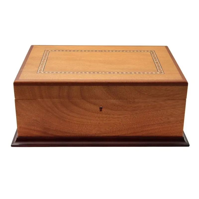 Humidor humidor, Spanish cedar storage box, Cuban cigarette case, brown wood grain
Humidor humidor, Spanish cedar storage box, Cuban cigarette case, brown wood grain