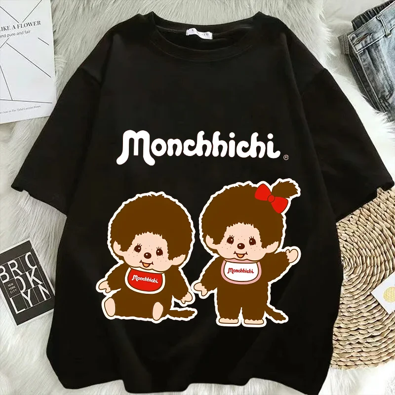 Женские топы Monchhichi, милые футболки с мультяшным рисунком Kiki, женская одежда, повседневная удобная одежда, мужская футболка с короткими рукавами для пар
Женские топы Monchhichi, милые футболки с мультяшным рисунком Kiki, женская одежда, повседневная удобная одежда, мужская футболка с короткими рукавами для пар