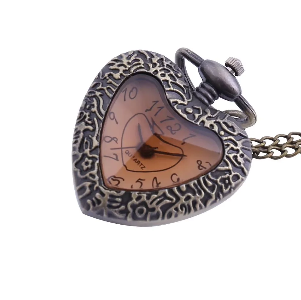6025Retro trend glass open cover love digital pocket watch with necklace
6025Retro trend glass open cover love digital pocket watch with necklace