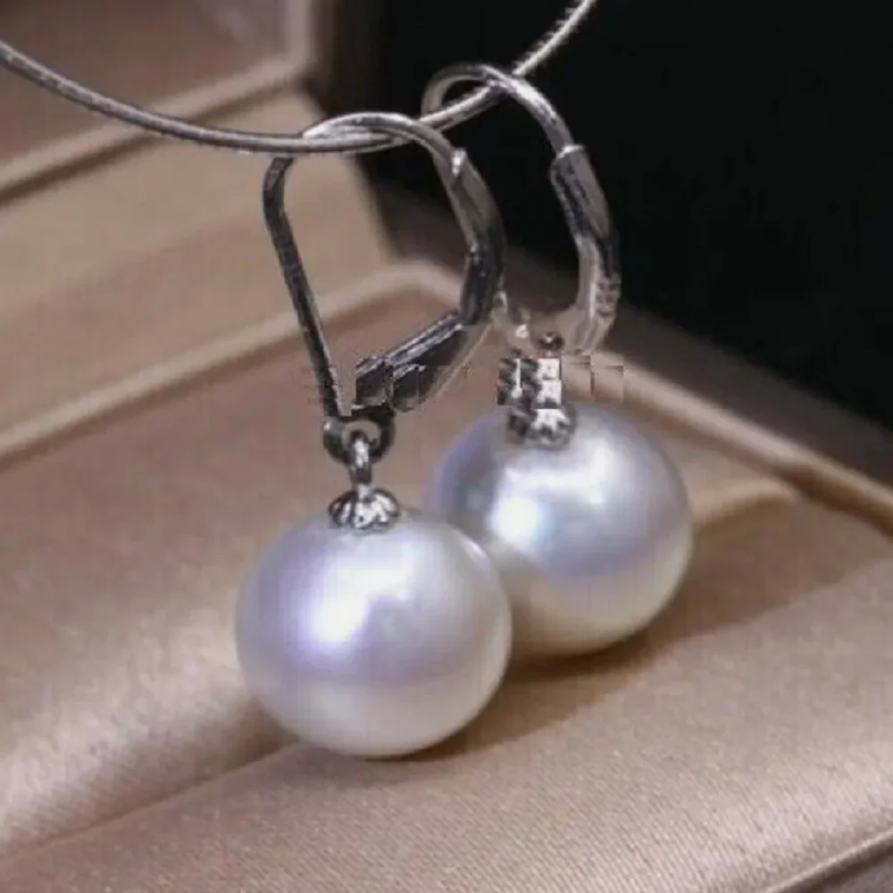 Perfect Round AAAAA 8-9mm South Sea White Natural Pearl Earrings in 14K White Gold 9-10mm
Perfect Round AAAAA 8-9mm South Sea White Natural Pearl Earrings in 14K White Gold 9-10mm