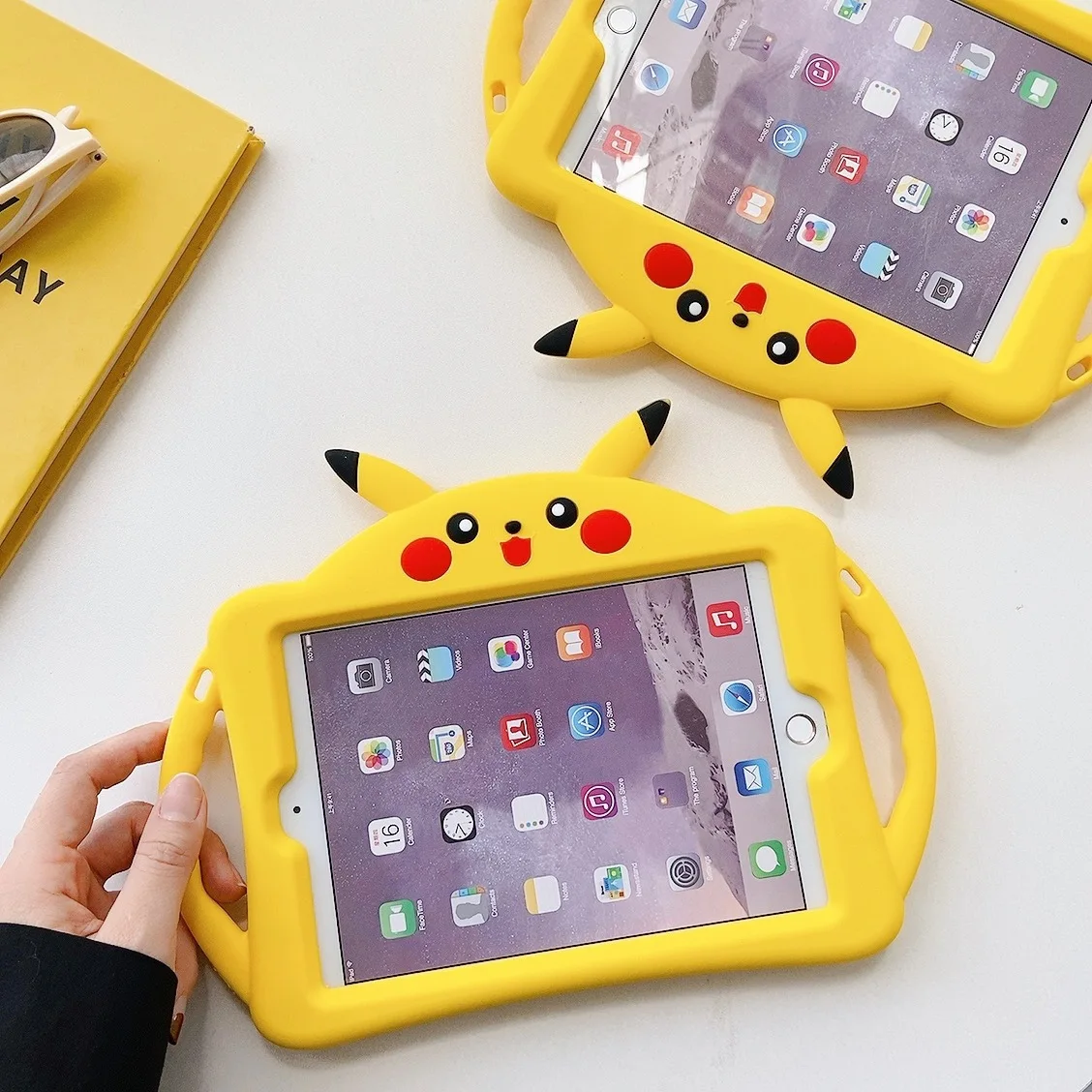 Cartoon Silicon Stand Cover For iPad 10th 7th 8th 9th 10.2 2018 2017 Air5 Mini 2 3 4 5 6 Handle with lanyard Tablet Case
Cartoon Silicon Stand Cover For iPad 10th 7th 8th 9th 10.2 2018 2017 Air5 Mini 2 3 4 5 6 Handle with lanyard Tablet Case