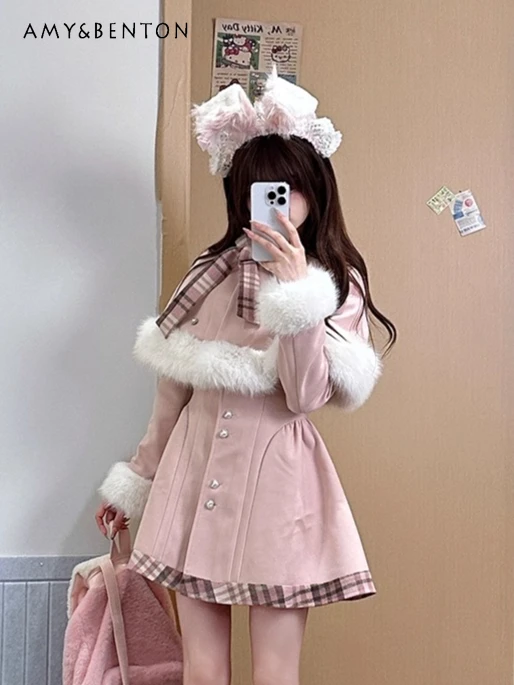 Elegant Atmosphere Princess Cape Shawl Woolen Coat Women New Year Thickened Dress Set Sweet Cute Plush Spliced Mini Dress
Elegant Atmosphere Princess Cape Shawl Woolen Coat Women New Year Thickened Dress Set Sweet Cute Plush Spliced Mini Dress