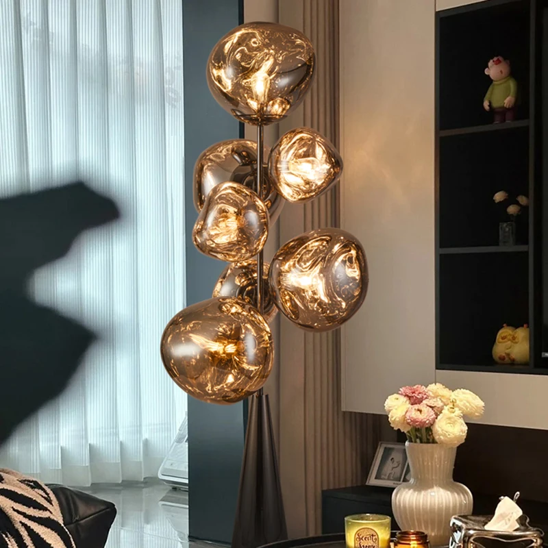 Modern minimalist LED floor lamp, living room, bedroom, study, Nordic Ins style creative remote control dimming vertical lamp, i
Modern minimalist LED floor lamp, living room, bedroom, study, Nordic Ins style creative remote control dimming vertical lamp, i