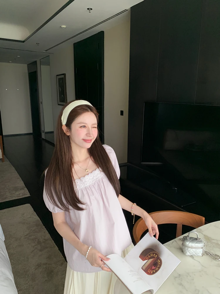 Нежная вышитая блузка с квадратным воротником, универсальная, очаровательная, дышащая, из смесового хлопка, женская повседневная блузка, летняя мода
Нежная вышитая блузка с квадратным воротником, универсальная, очаровательная, дышащая, из смесового хлопка, женская повседневная блузка, летняя мода