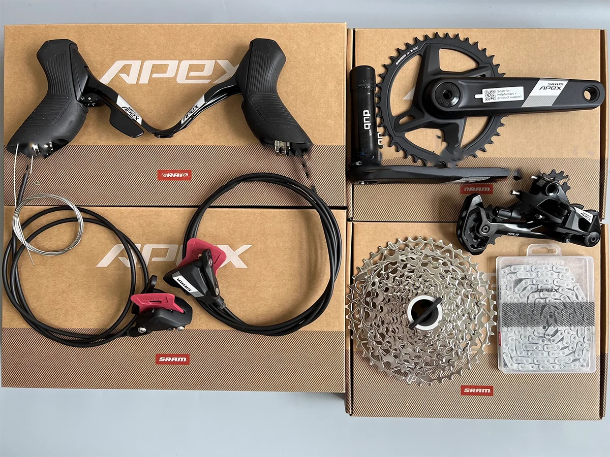 12-скоростные механические кассеты SRAM Apex XPLR с большими когнями 44T, цепь Flattop Apex 1, широкая шатунная система
12-скоростные механические кассеты SRAM Apex XPLR с большими когнями 44T, цепь Flattop Apex 1, широкая шатунная система