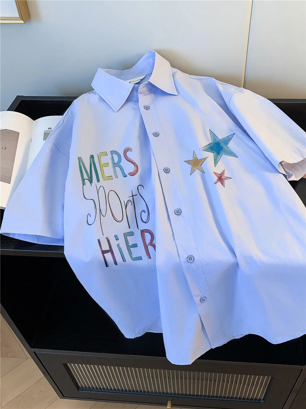 Chic Casual irt Loose Printed ort Sve Women's Summer Laid-ba Sle Open Cardigan Korean Version Commute Sle
Chic Casual irt Loose Printed ort Sve Women's Summer Laid-ba Sle Open Cardigan Korean Version Commute Sle