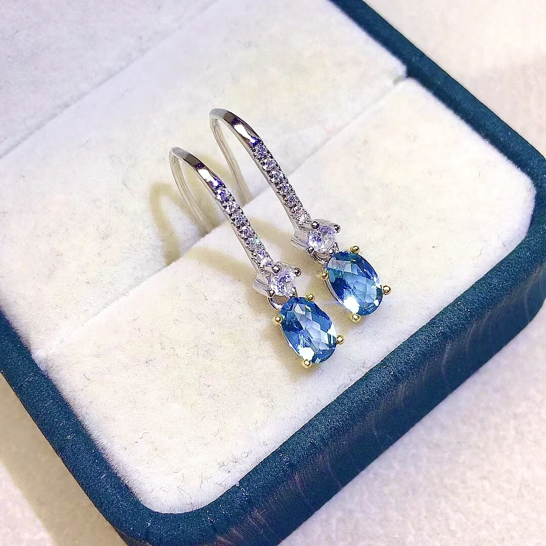 Элегантные светло-голубые серьги-крючки с топазом для повседневного ношения, 4 мм * 6 мм, серьги-капли из натурального топаза класса VVS, серебряные серьги с топазом 925 пробы
Элегантные светло-голубые серьги-крючки с топазом для повседневного ношения, 4 мм * 6 мм, серьги-капли из натурального топаза класса VVS, серебряные серьги с топазом 925 пробы