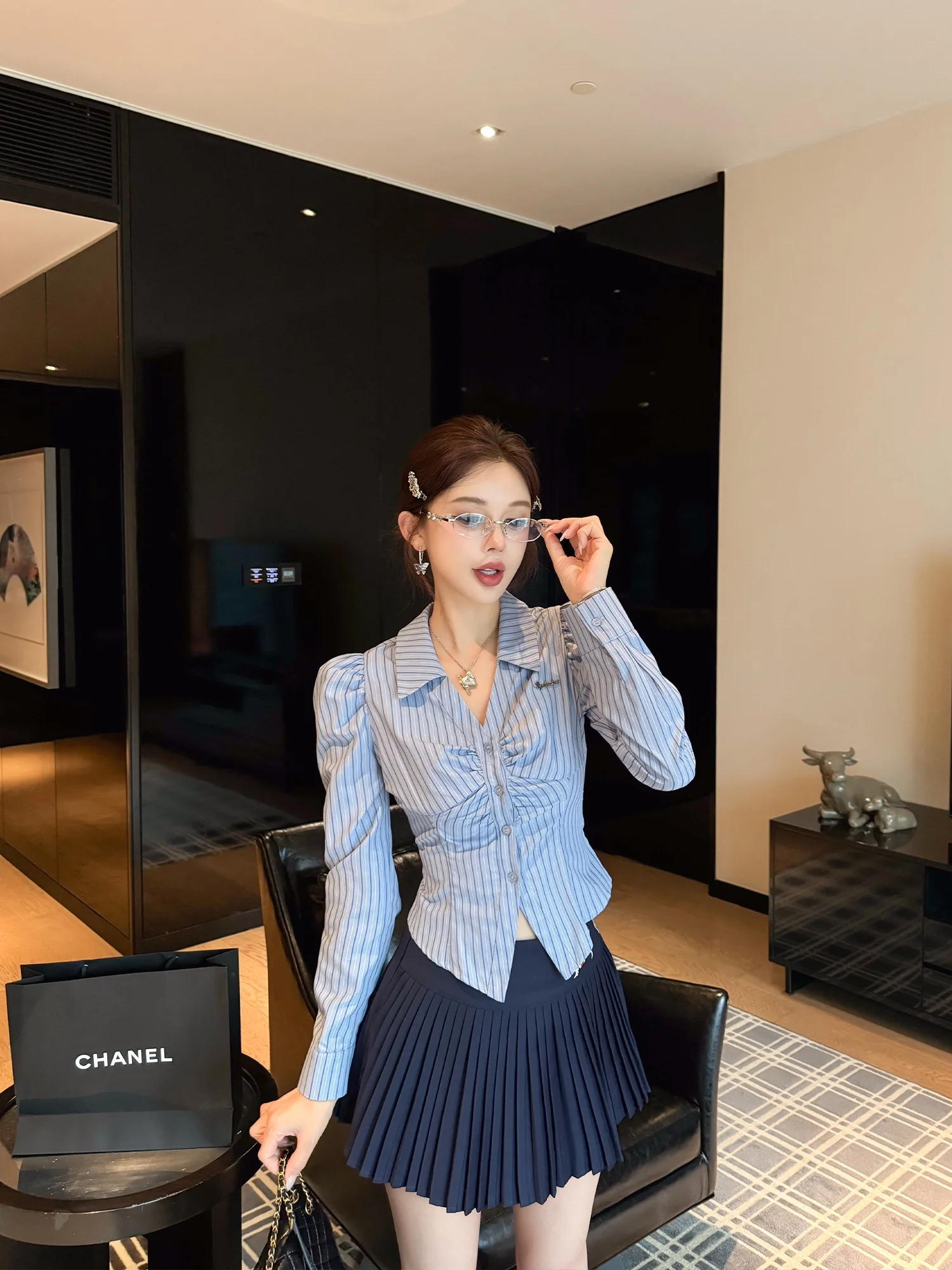 Slimming Effect Ladies Casual Style Shirt Folded Design Versatile Collar Long Sleeve Short Length Waist Cinched Cotton B...
Slimming Effect Ladies Casual Style Shirt Folded Design Versatile Collar Long Sleeve Short Length Waist Cinched Cotton B...
