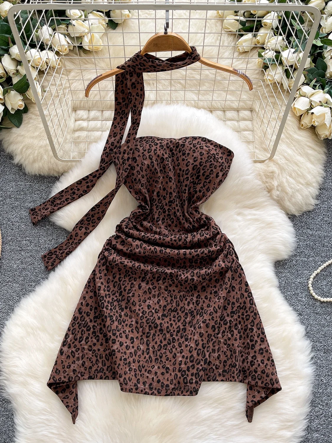 Pure Desire Сексуальная юбка с запахом на бретельках Dr Женская дизайнерская юбка с нерегулярной талией и леопардовым принтом
Pure Desire Сексуальная юбка с запахом на бретельках Dr Женская дизайнерская юбка с нерегулярной талией и леопардовым принтом