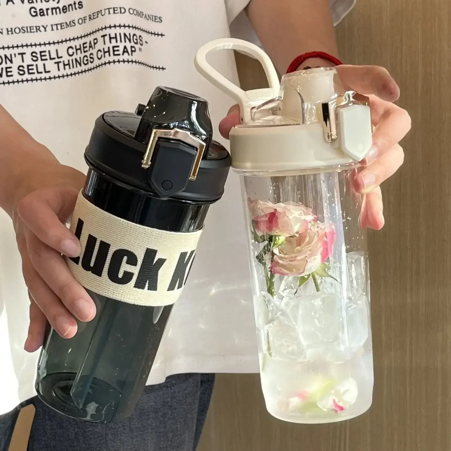 New plastic cup with high aesthetic value, large capacity water cup, high-temperature resistant coffee cup
New plastic cup with high aesthetic value, large capacity water cup, high-temperature resistant coffee cup
