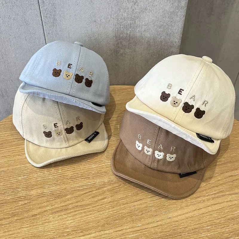 Детская бейсболка с милым мультяшным медведем и мягкими полями, регулируемые фуражки для мальчиков и девочек, детская уличная солнцезащитная шляпа с утиным языком
Детская бейсболка с милым мультяшным медведем и мягкими полями, регулируемые фуражки для мальчиков и девочек, детская уличная солнцезащитная шляпа с утиным языком