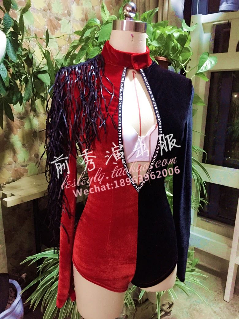 New personality big red singer nightclub DS performance suit letter gold velvet sexy skirt Set Bodysuit Jacket Coat
New personality big red singer nightclub DS performance suit letter gold velvet sexy skirt Set Bodysuit Jacket Coat