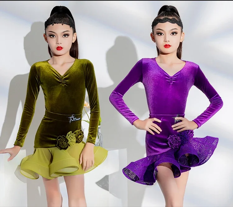 Latin dance costumes for girls, autumn and winter training uniforms, new velvet long sleeved professional competition
Latin dance costumes for girls, autumn and winter training uniforms, new velvet long sleeved professional competition