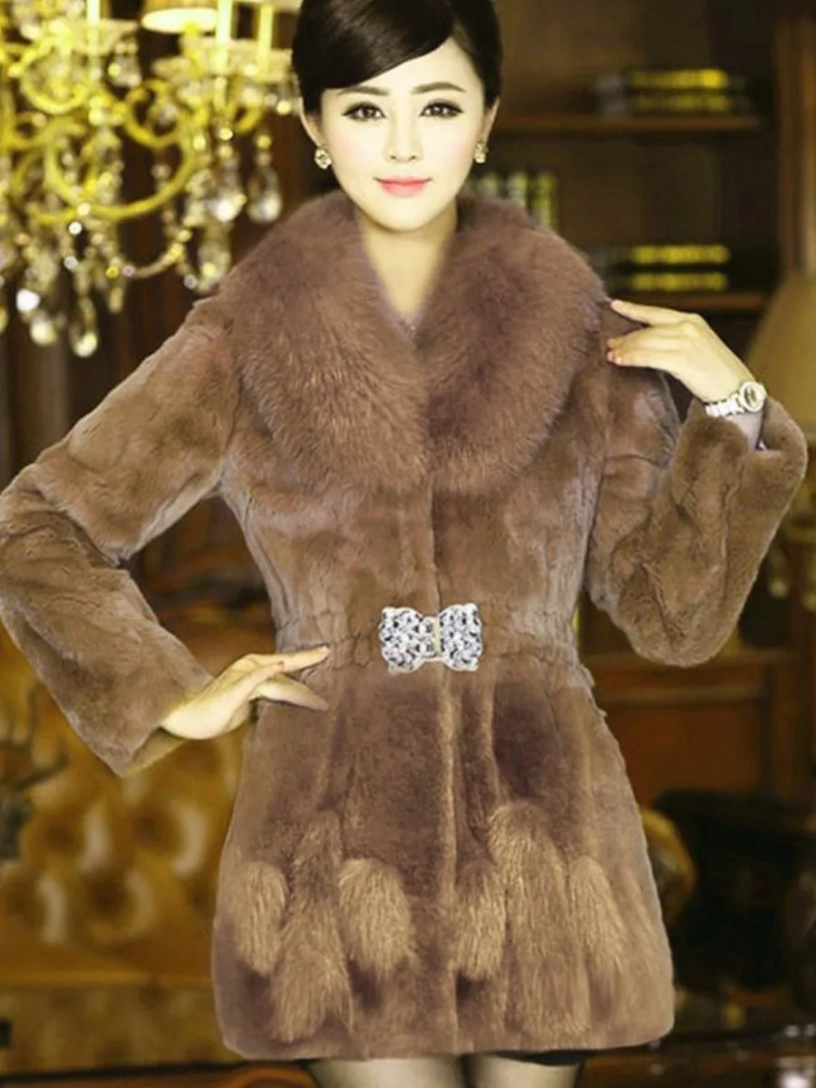 Women's Mid-Length Fur Coat Fake Fur Slimming Collar Health Ring Knee Protection Autumn Winter Outerwear by Yang Jing
Women's Mid-Length Fur Coat Fake Fur Slimming Collar Health Ring Knee Protection Autumn Winter Outerwear by Yang Jing