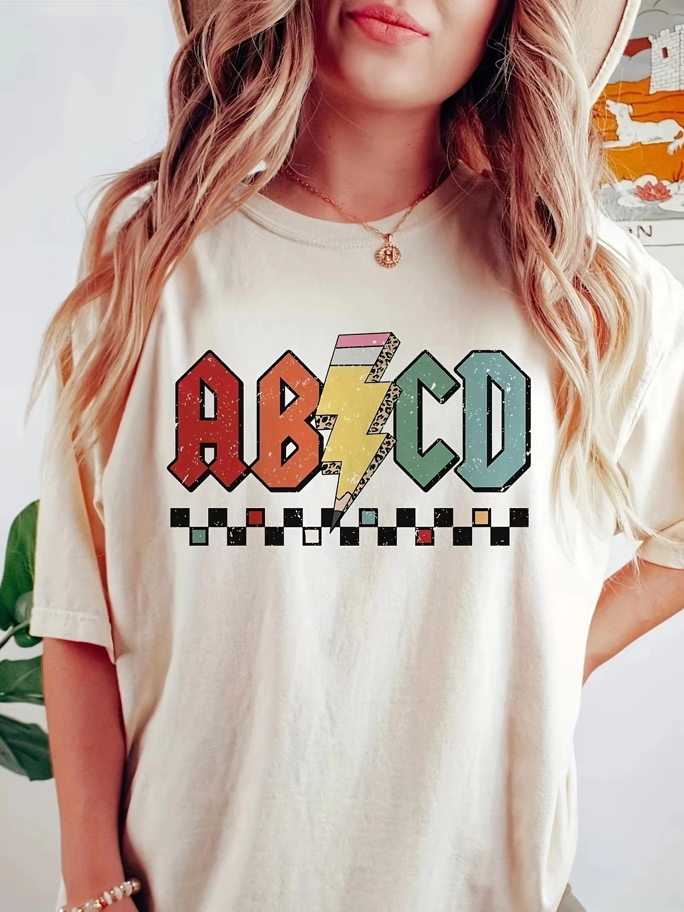 1234ABCD Футболка с круглым вырезом с буквенным и графическим принтом, повседневный топ с короткими рукавами на весну и лето, женская одежда
1234ABCD Футболка с круглым вырезом с буквенным и графическим принтом, повседневный топ с короткими рукавами на весну и лето, женская одежда