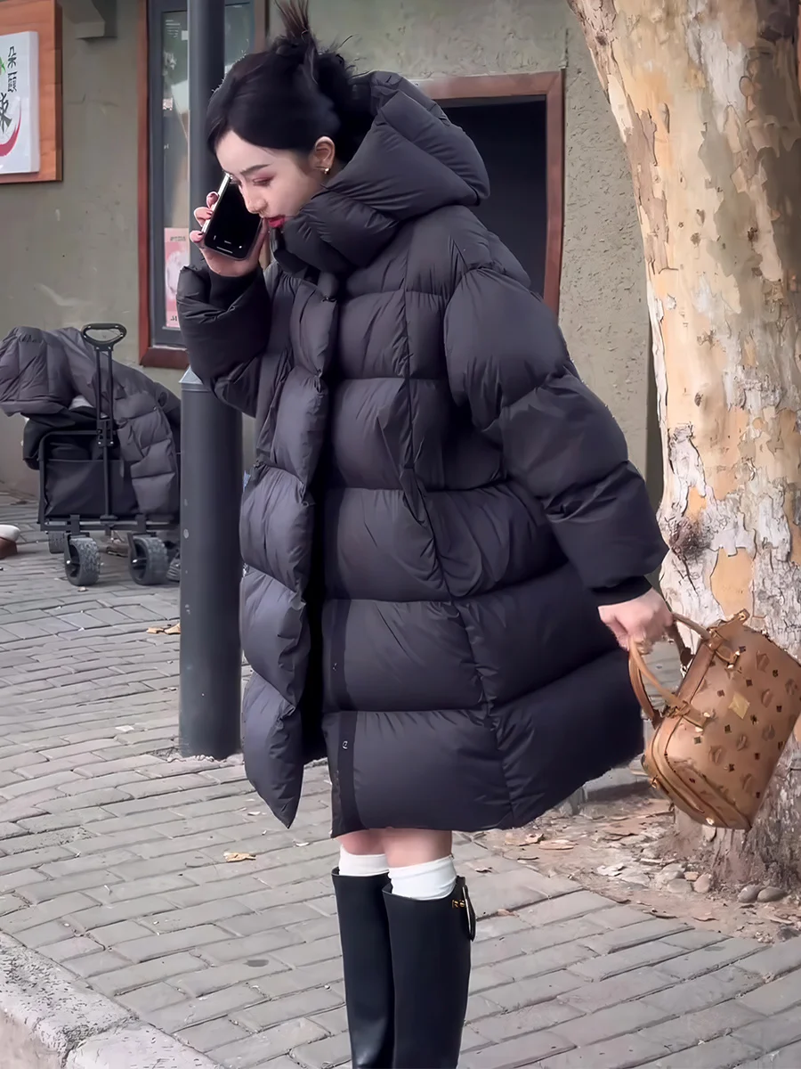 Корейская свободная пуховая куртка-пуховик для женщин, новая зимняя модель средней длины, теплая, с капюшоном, на молнии
Корейская свободная пуховая куртка-пуховик для женщин, новая зимняя модель средней длины, теплая, с капюшоном, на молнии